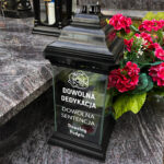 Personalizowany znicz z podpisem z dowolnym tytułem, tekstem oraz obrazkiem