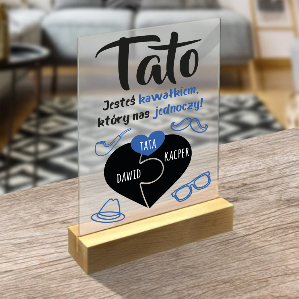 statuetka-na-dzien-ojca-2 Statuetka z napisem na szkle na drewnianej podstawce na Dzień Ojca - obrazek 1